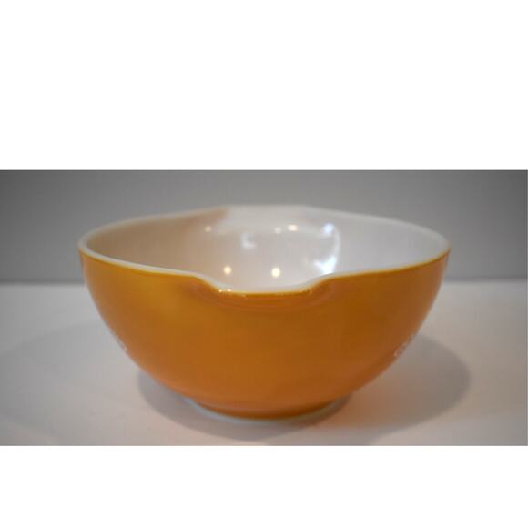 Vintage Pyrex Cinderella Bowl 1.5 Quart Butterfly Gold 442 Floral Mixing - Picture 2 of 6